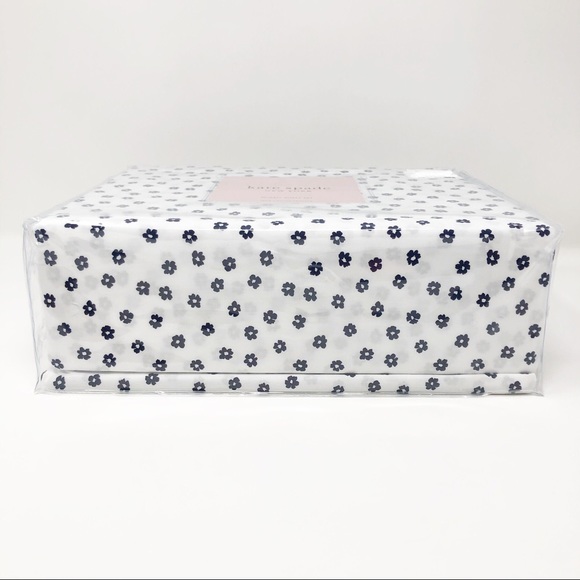 kate spade Bedding Kate Spade Mini Flowers Queen Sheet Set Poshmark